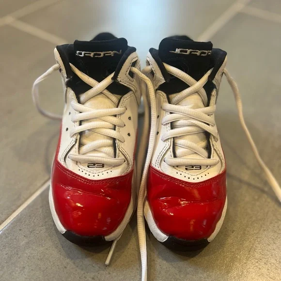 Nike Jordan Kids' basketball shoes - Picture 2 of 7